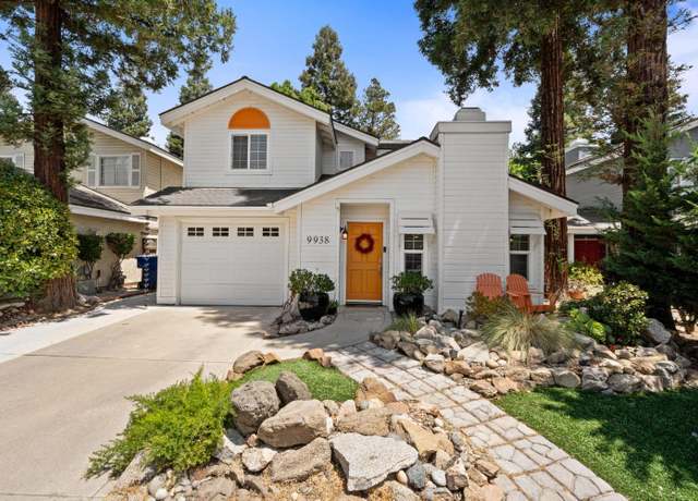Property at 9938 N Canyon Creek Ln, Fresno, CA 93730, 3 beds, 2.5 baths