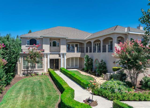 Property at 1092 Rorden Ave, Selma, CA 93662, 5 beds, 4.5 baths