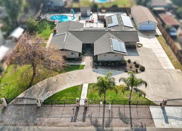Property at 5870 E Midwick Ln, Fresno, CA 93727, 7 beds, 3 baths