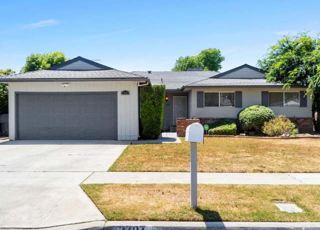 Property at 2707 W Acacia Ave, Fresno, CA 93705, 4 beds, 1.75 baths