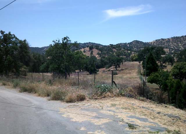 Property at 38949 Roundtree Ln, Yokuts Valley, CA 93675