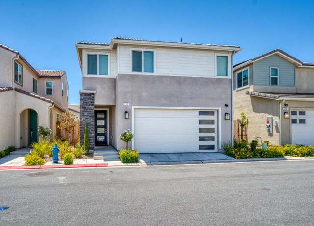 Property at 212 Arbor Dr S, Madera, CA 93636, 3 beds, 2.5 baths