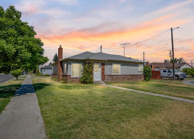 Property at 3051 E Simpson Ave, Fresno, CA 93703, 3 beds, 2 baths