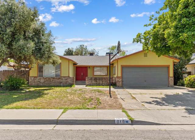 Property at 619 Meadow Ln, Lemoore, CA 93245, 4 beds, 1.75 baths