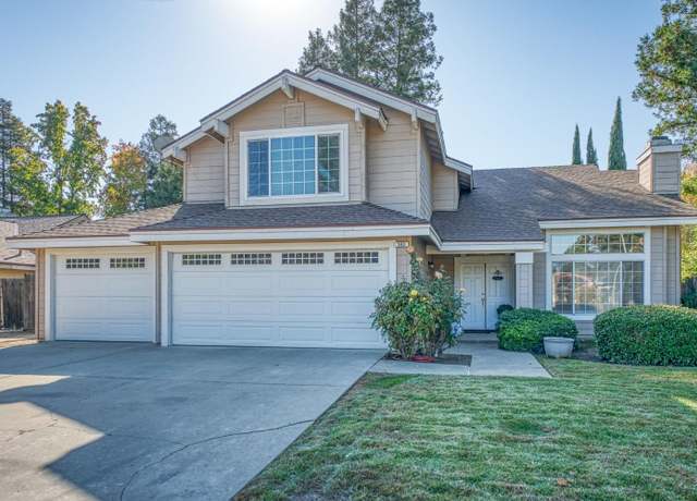 Property at 580 W Alluvial Ave, Clovis, CA 93611, 4 beds, 2.5 baths