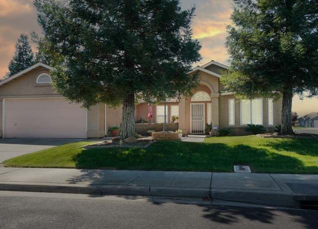Property at 2922 Maple St, Madera, CA 93637, 3 beds, 2 baths
