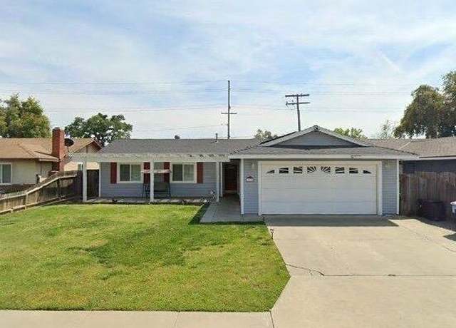 Property at 1035 Hoover Way, Hanford, CA 93230, 3 beds, 2 baths
