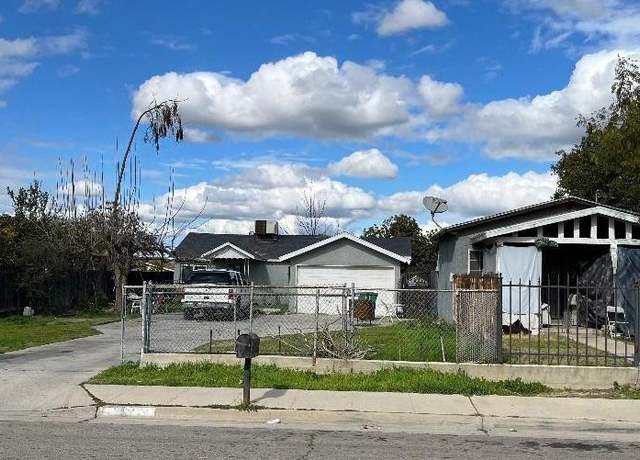 Property at 13330 E Young Ave, Parlier, CA 93648, 5 beds, 2 baths