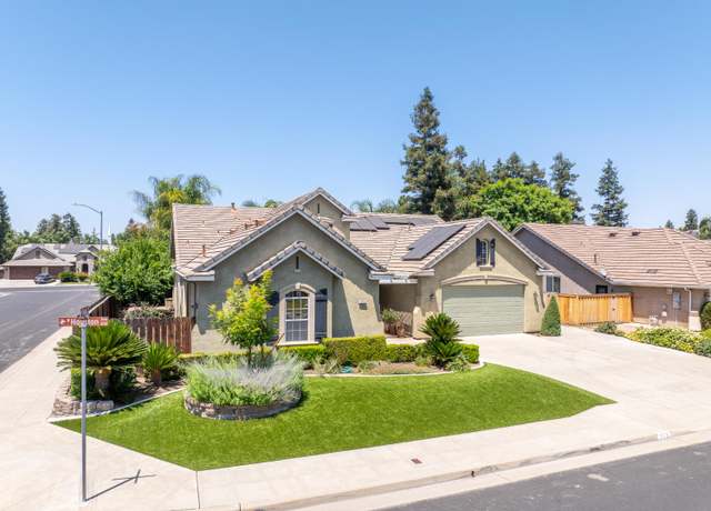 Property at 373 W Houston Ave, Clovis, CA 93611, 3 beds, 3 baths