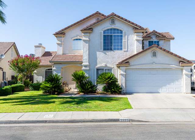 Property at 2322 E Revere Rd, Fresno, CA 93720, 5 beds, 2.75 baths