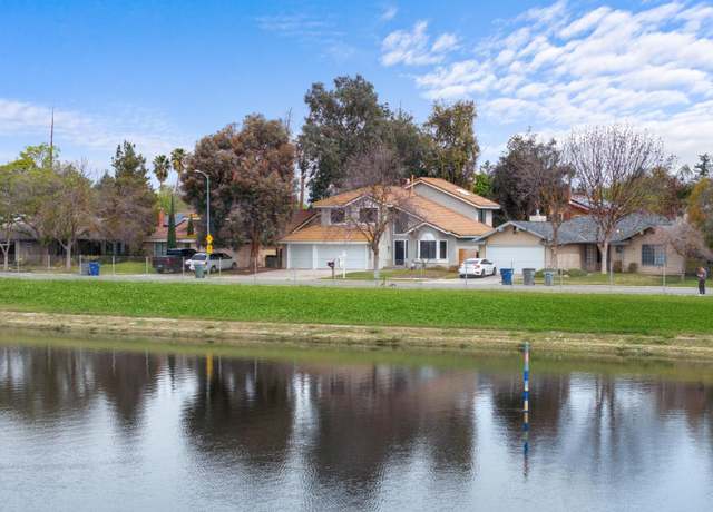 Property at 8060 N Augusta St, Fresno, CA 93720, 3 beds, 2.75 baths