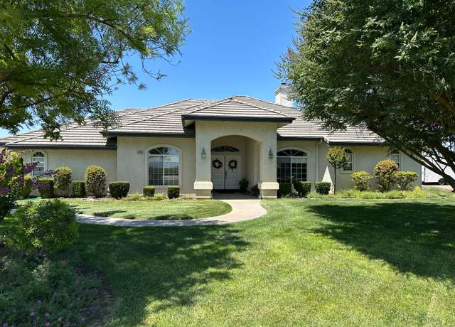 Property at 2202 W Lincoln Ave, Fresno, CA 93706, 4 beds, 2.5 baths