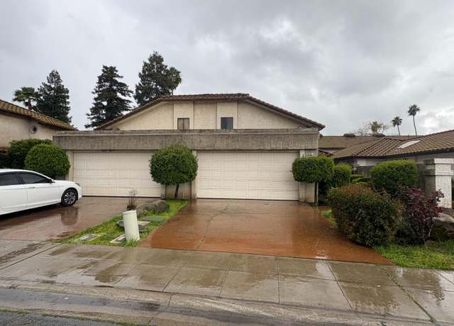 Property at 2512 Driftwood Dr, Madera, CA 93637, 3 beds, 1.75 baths