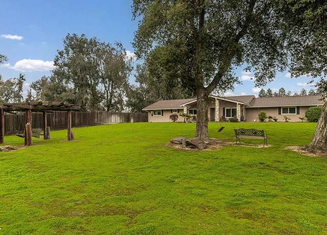 Property at 15479 Mark Rd, Madera, CA 93636, 3 beds, 2.5 baths