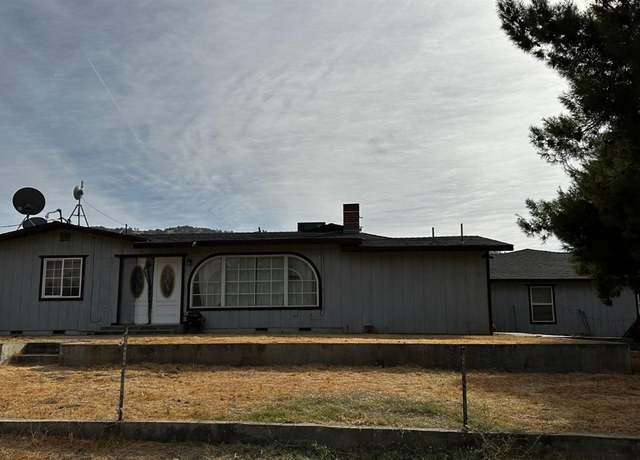 Property at 21665 E Weldon Ave, Sanger, CA 93657, 3 beds, 3 baths