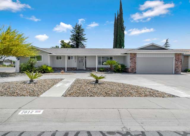 Property at 2812 S Martin St, Visalia, CA 93277, 3 beds, 2 baths