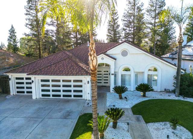 Property at 643 E Blue Ridge Rd, Fresno, CA 93720, 4 beds, 3 baths