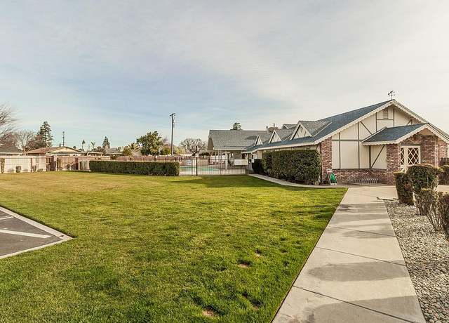 Property at 1551 6th Avenue Dr #49, Kingsburg, CA 93631, 2 beds, 2 baths