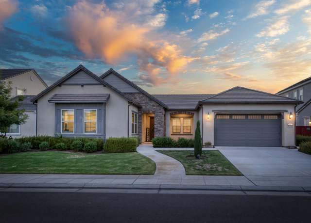Property at 682 Parsons Way S, Madera, CA 93636, 4 beds, 3.5 baths