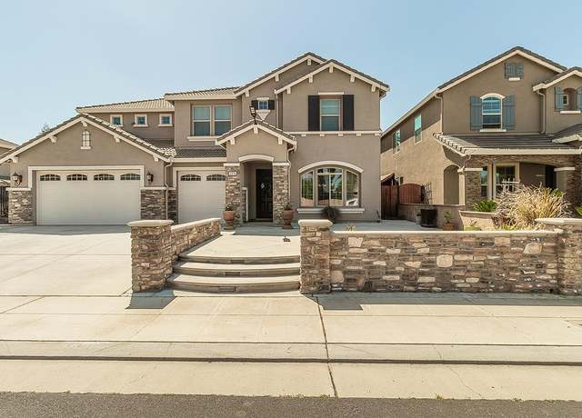 Property at 3374 Swift, Clovis, CA 93619, 5 beds, 3 baths