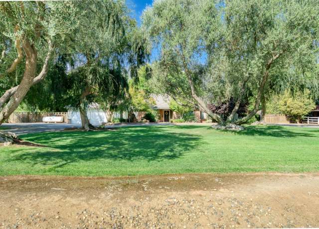 Property at 6089 N Montana, Clovis, CA 93619, 4 beds, 3 baths