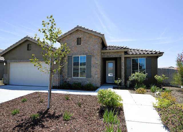Property at 6037 E Fillmore Ave, Fresno, CA 93727, 4 beds, 2 baths