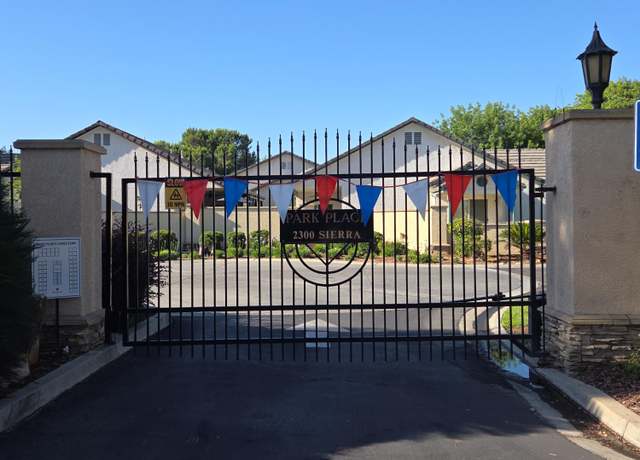 Property at 2300 Sierra St #130, Kingsburg, CA 93631, 3 beds, 1.75 baths