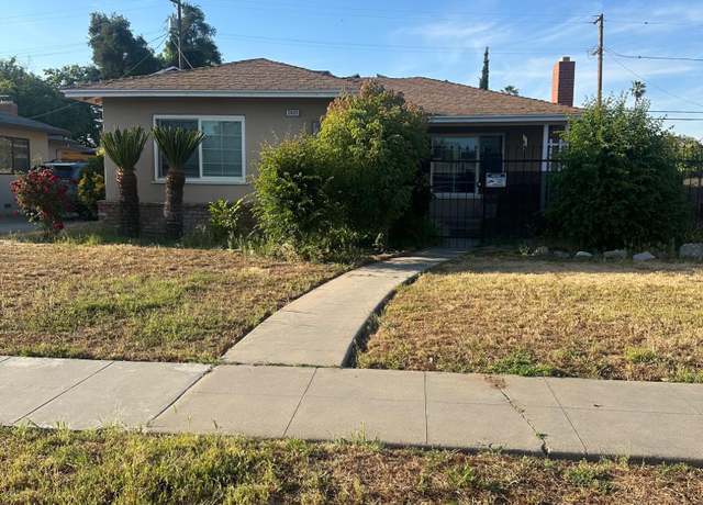 Property at 2625 E Michigan Ave, Fresno, CA 93703, 5 beds, 3 baths