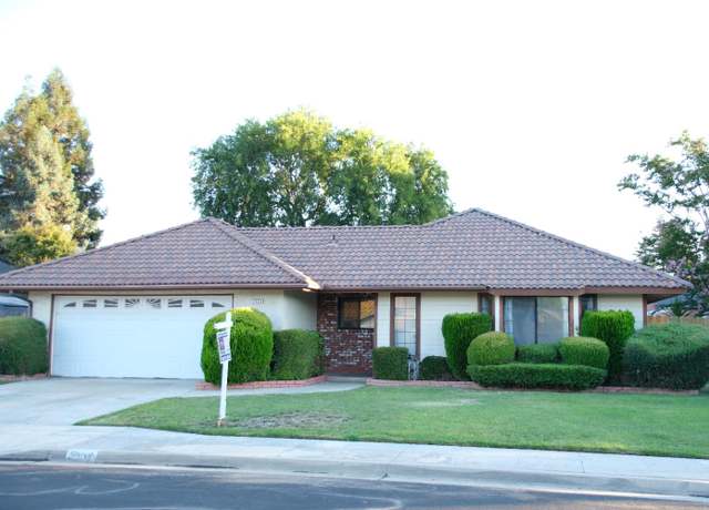 Property at 2355 San Jose Ave, Clovis, CA 93611, 3 beds, 2 baths