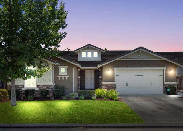 Property at 1632 N Broadbent Ln, Clovis, CA 93619, 3 beds, 3.25 baths