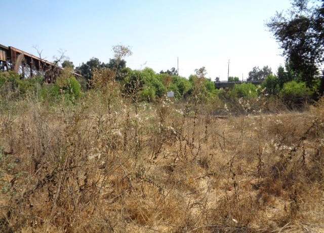 Property at 8912 Kings River Ave, Reedley, CA 93654