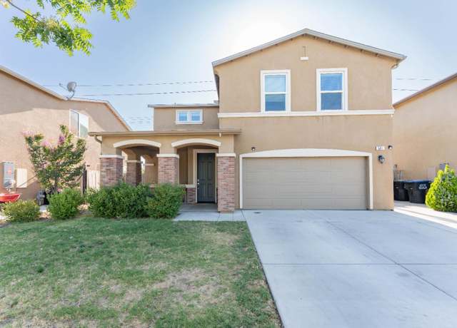 Property at 641 S Laguna St, Visalia, CA 93292, 4 beds, 2.5 baths