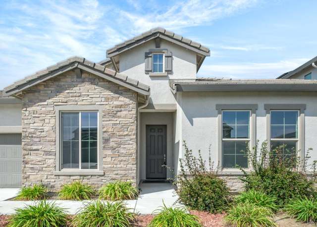 Property at 1257 Ridge Creek Estates Way, Dinuba, CA 93618, 4 beds, 3 baths
