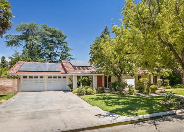 Property at 2696 W Robinwood Ln, Fresno, CA 93711, 4 beds, 2.5 baths