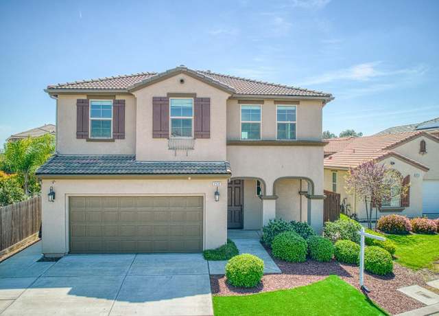 Property at 3520 Taylor Ln, Clovis, CA 93619, 3 beds, 2.5 baths