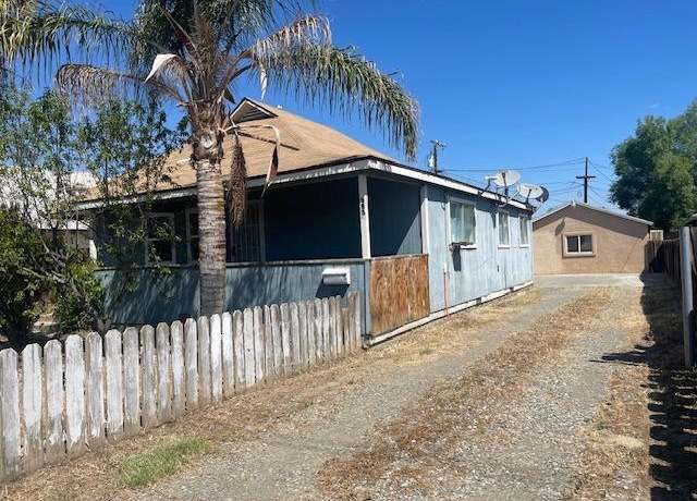 Property at 683 E Polk St, Coalinga, CA 93210, 2 beds, 1 bath