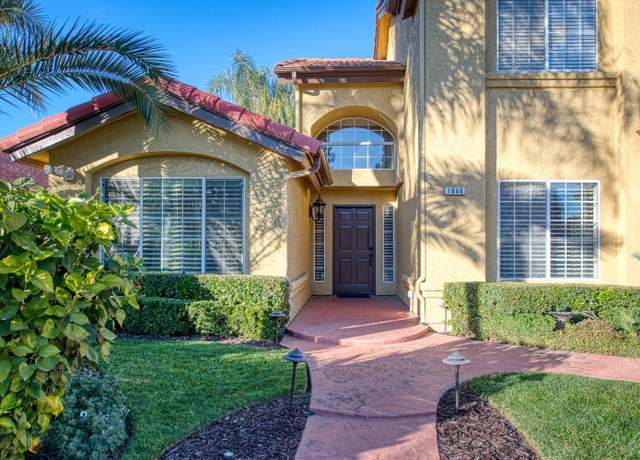 Property at 1846 E Lester Ave, Fresno, CA 93720, 4 beds, 3 baths
