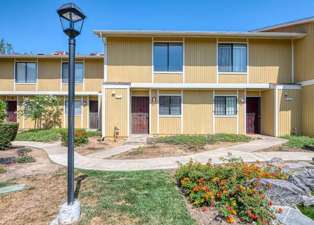 Property at 4885 N Backer Ave #151, Fresno, CA 93726, 2 beds, 1.5 baths