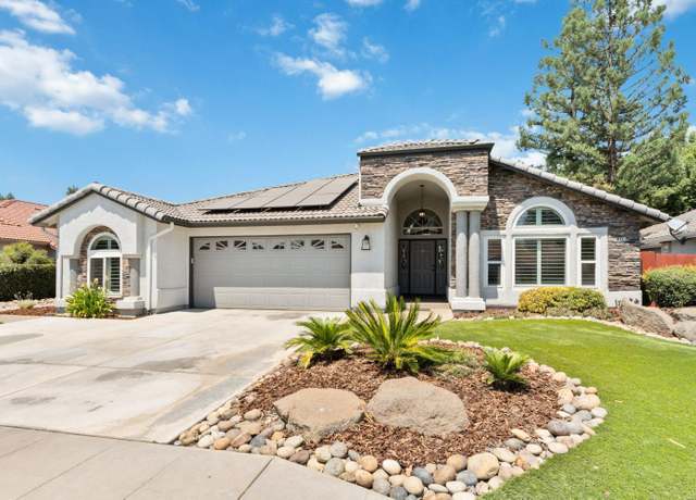 Property at 871 Minarets Ave, Clovis, CA 93611, 4 beds, 2 baths