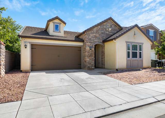 Property at 3874 Hampton Way, Clovis, CA 93619, 3 beds, 2.25 baths