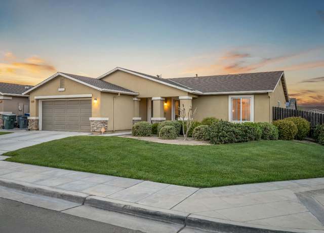 Property at 5275 E Hoxie Ave, Fresno, CA 93725, 3 beds, 2 baths