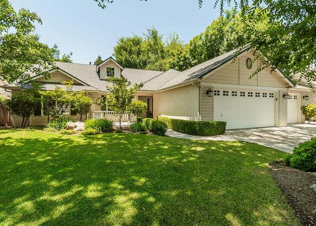 Property at 736 N Dartmouth Ave, Clovis, CA 93611, 4 beds, 2.25 baths