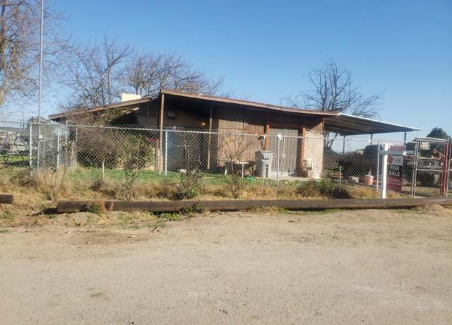 Property at 3304 W Elizabeth Ave, Fresno, CA 93722, 2 beds, 1 bath