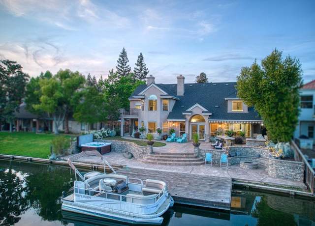 Property at 777 E Wood Duck Cir, Fresno, CA 93730, 4 beds, 2.5 baths