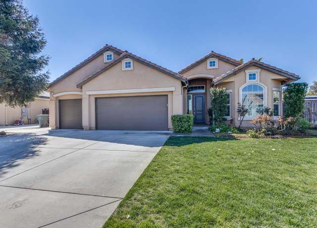 Property at 2332 Austin Ave, Clovis, CA 93611, 3 beds, 2 baths
