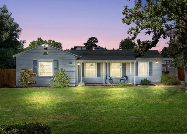 Property at 753 E Buckingham Way, Fresno, CA 93704, 3 beds, 2 baths