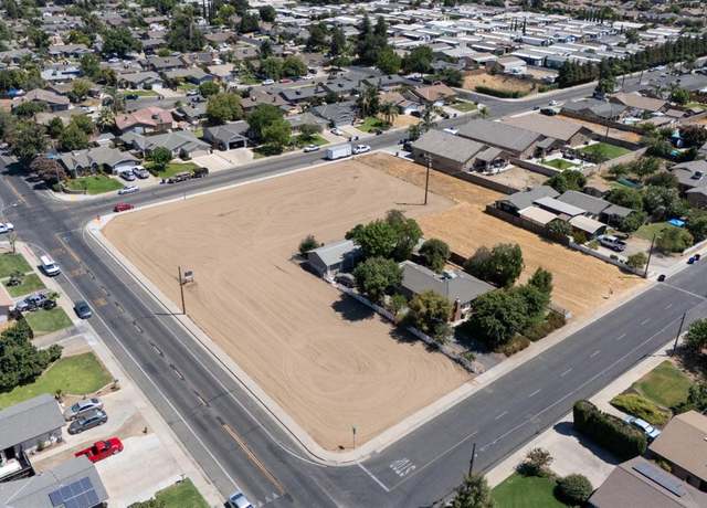 Property at 890 N Whitney Ave, Dinuba, CA 93618
