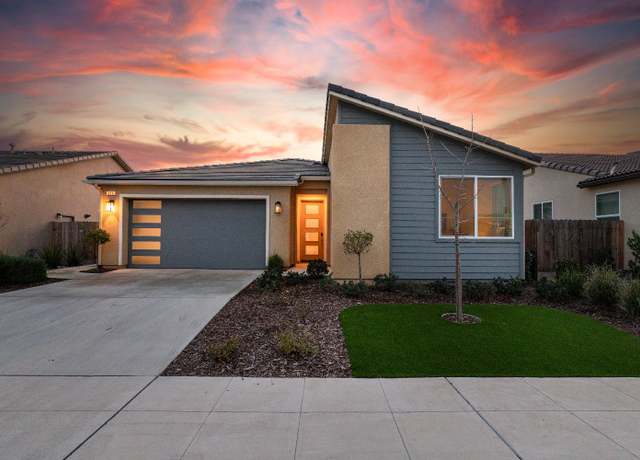 Property at 990 Groveland Ave W, Madera, CA 93636, 3 beds, 2 baths