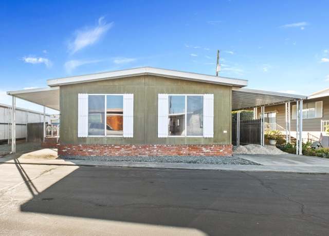 Property at 1551 6th Avenue Dr #56, Kingsburg, CA 93631, 2 beds, 2 baths