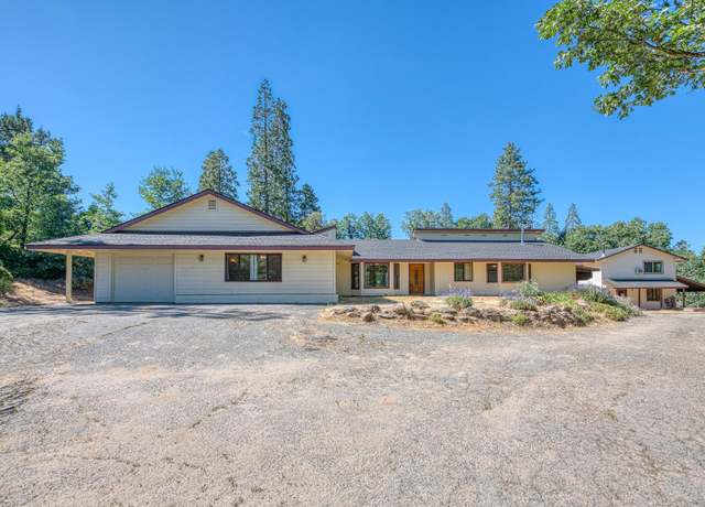 Property at 39000 Corlew Ln, Auberry, CA 93602, 3 beds, 2.5 baths